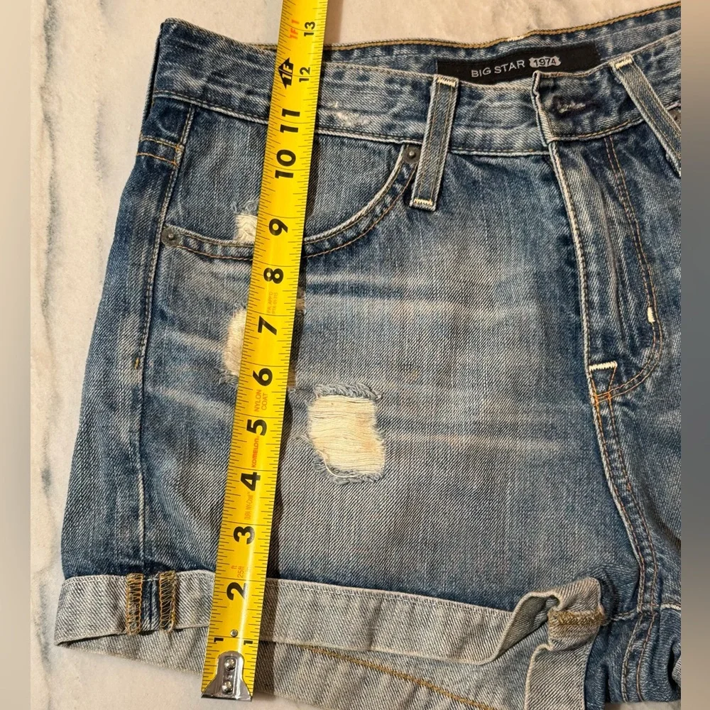 ARITZIA- Wlifred Free Wm's Hoodie S,paired w BIG STAR Distressed Denim Shorts 27